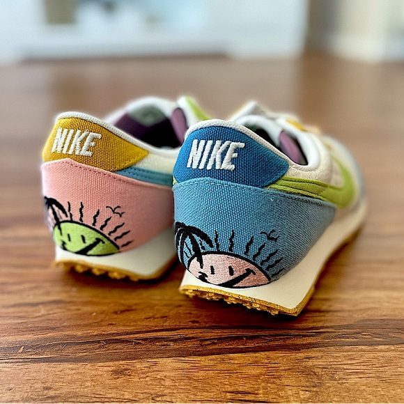 Nike DayBreak Special Edition “Sun Club Worn Blue” - Picture 2 of 6